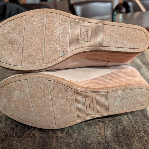 Toms Beige Wedge Ankle Booties - Picture 2 of 5